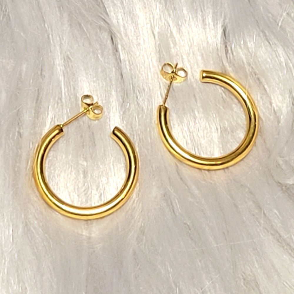 Hoop Earrings‎